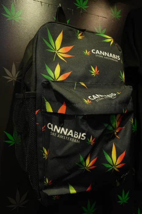 Mochila CSA · Hojas multicolor · fotografía de la colección