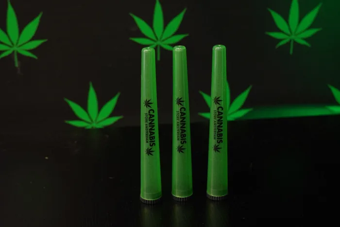 Accesorios alargados verdes · fotografía de la colección